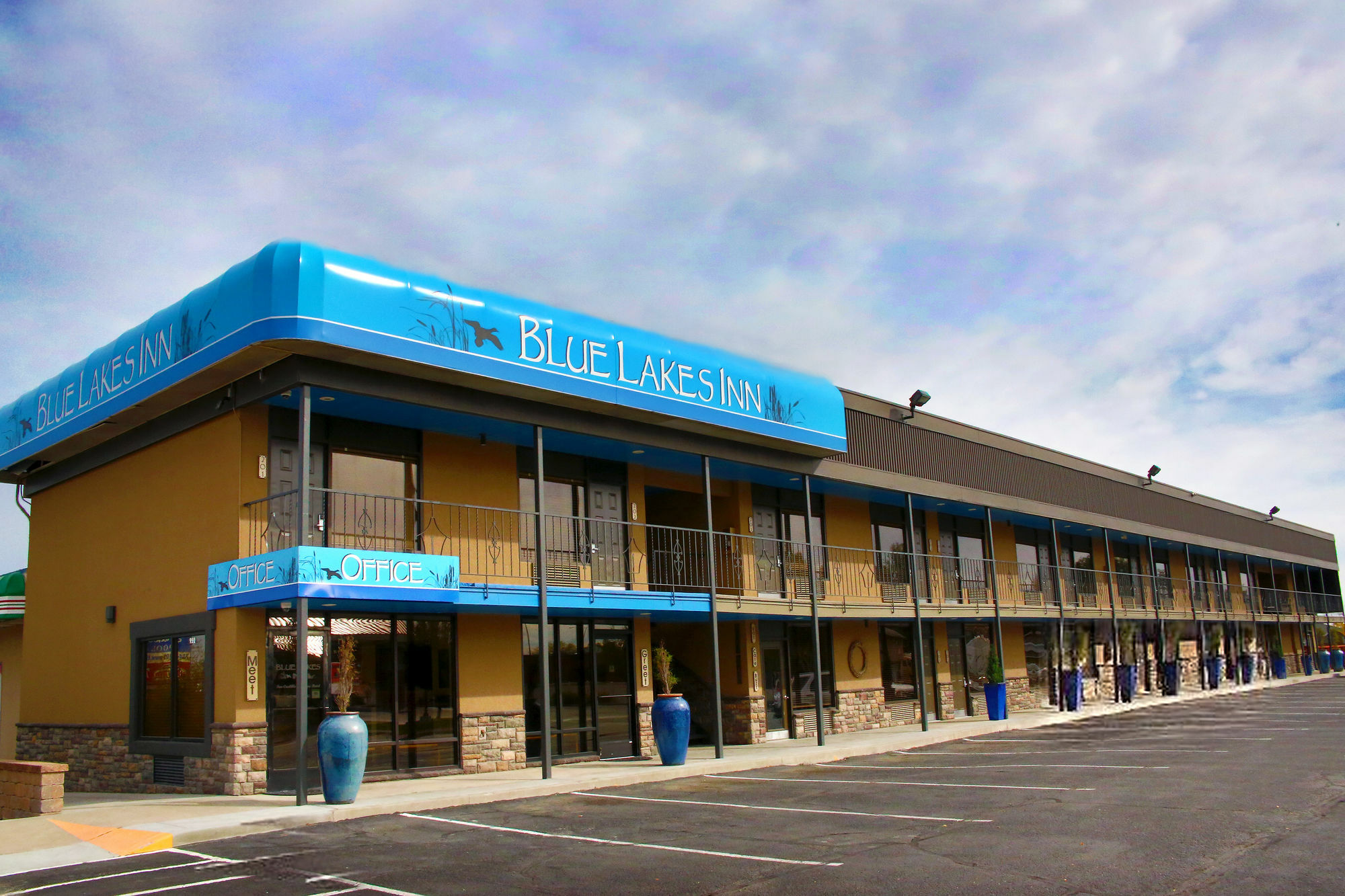 Blue Lakes Inn توين فولز المظهر الخارجي الصورة